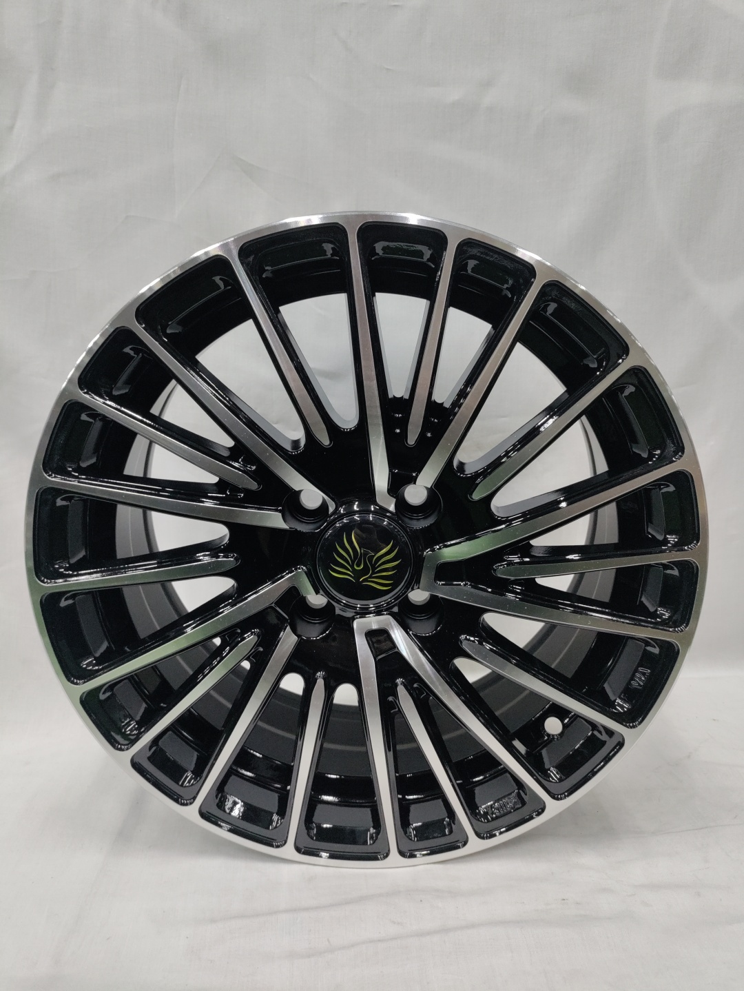 LKN Lkn2024 6.5x15/4x100 D67.1 ET35 серебристый, черный