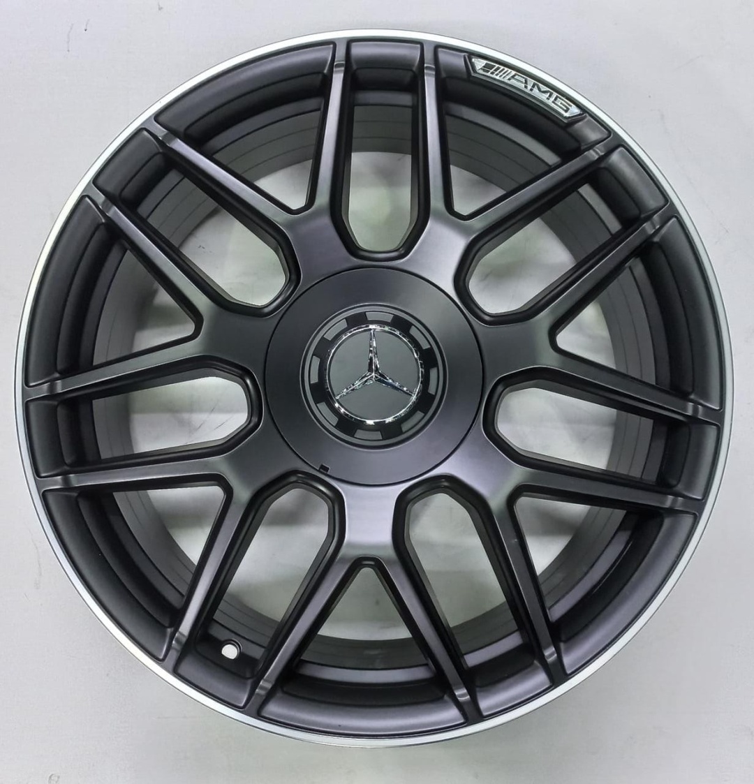 Mercedes-Benz 95424 9.5x19/5x112 D66.6 ET42 черный