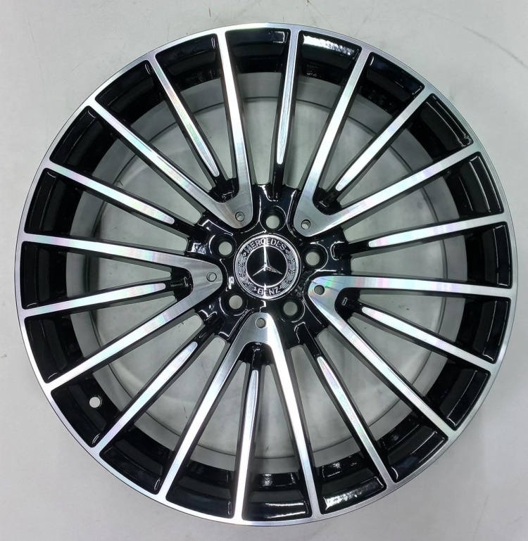 Mercedes-Benz 1779 8.5x20/5x112 D66.6 ET35 черный, серебристый