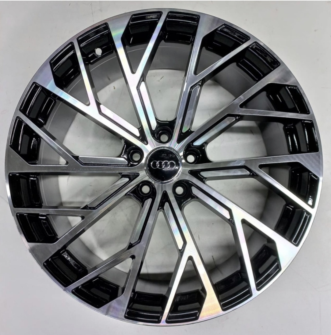 ACQ RS4299 9x20/5x112 D66.6 ET40 черный, серебристый