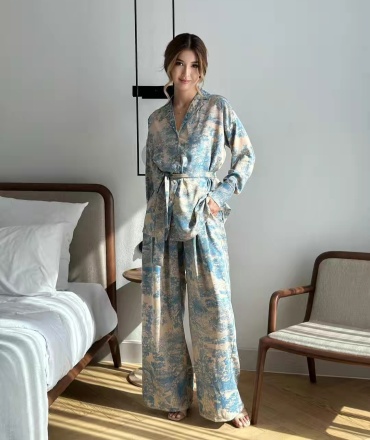 Костюм деловой FASHION CLASSICS синий, бежевый