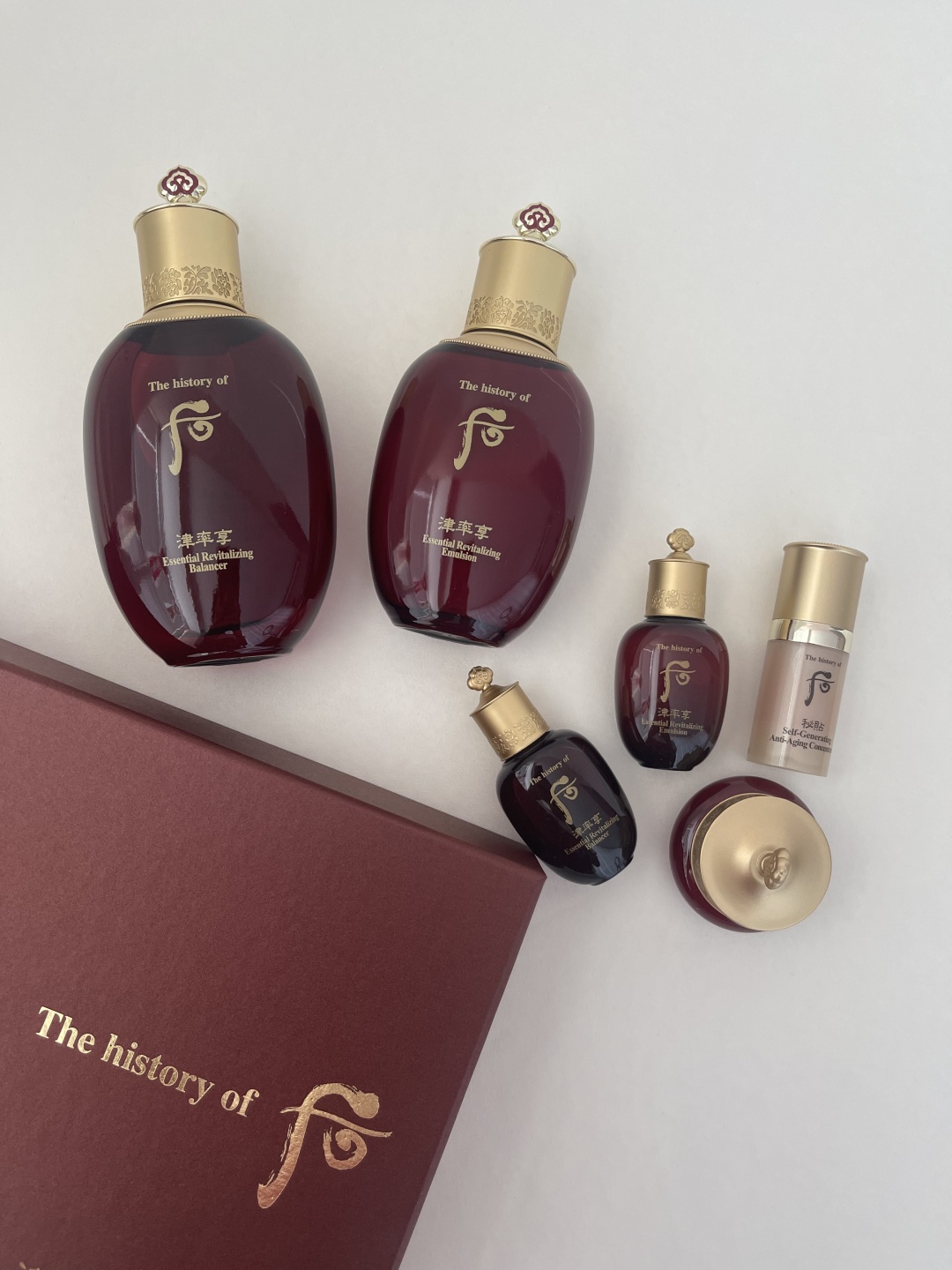 The History of Whoo Essential Revitalizing набор по уходу за лицом для женщин