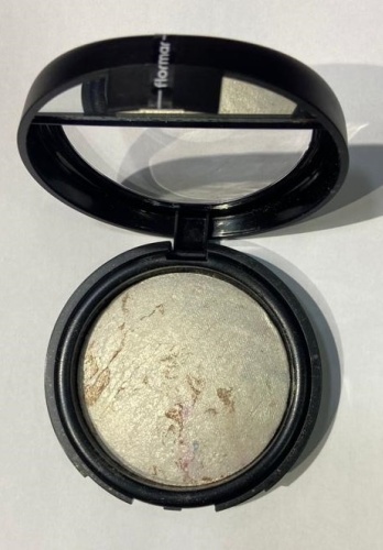 Flormar Powder illuminator пудра-хайлайтер 01 morning star