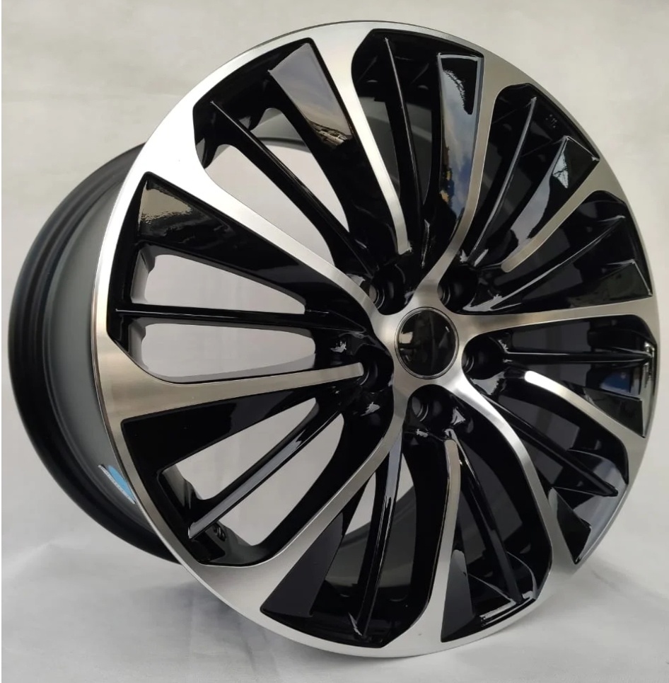 Toyota 5372 8x18/5x114.3 D60.1 ET40 черный, серебристый