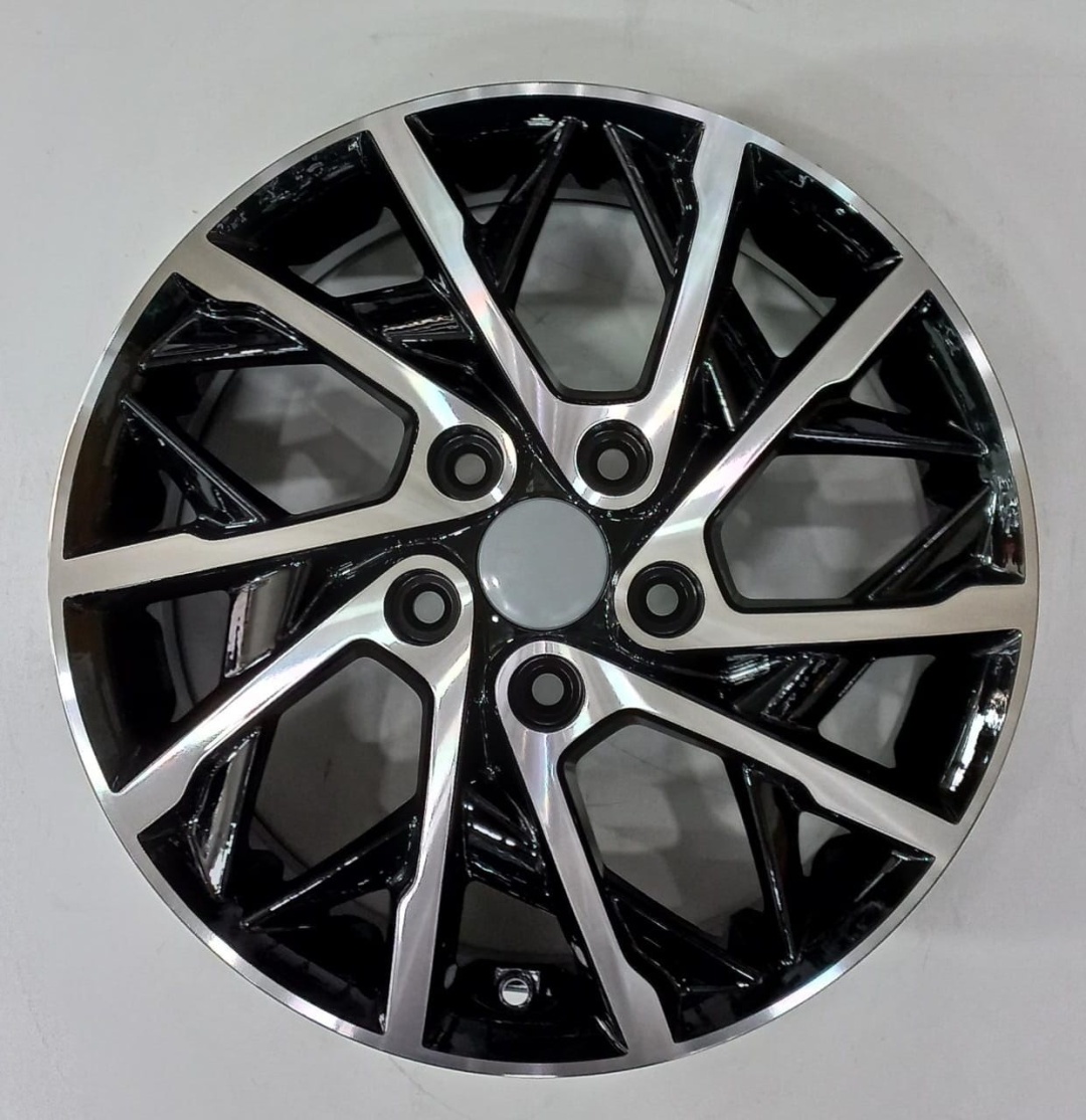 Replica R5394-16 6.5x16/5x114.3 D67 ET45 черный, серебристый