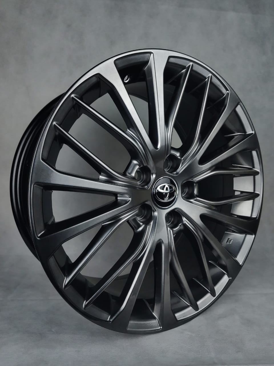 Toyota 5311 CAM70 8x18/5x114.3 D60.1 ET45 графит