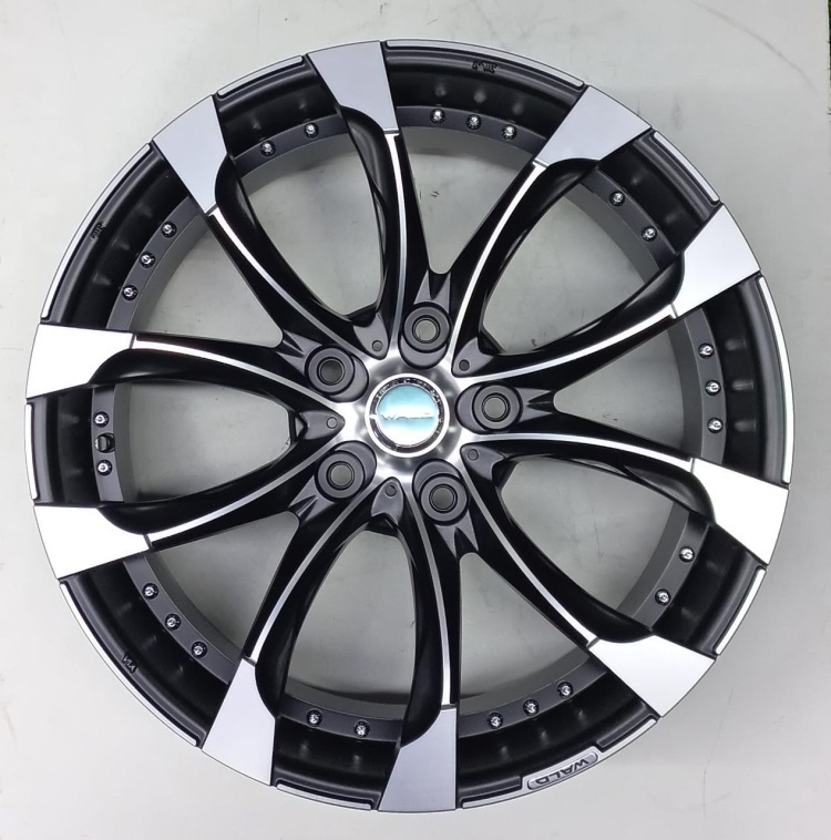 Wald 086 10x22/5x150 D110 ET40 4 диска черный, серебристый