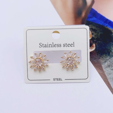 Серьги Stainless Steel бижутерный сплав, ювелирный сплав, медицинское золото, кристалл