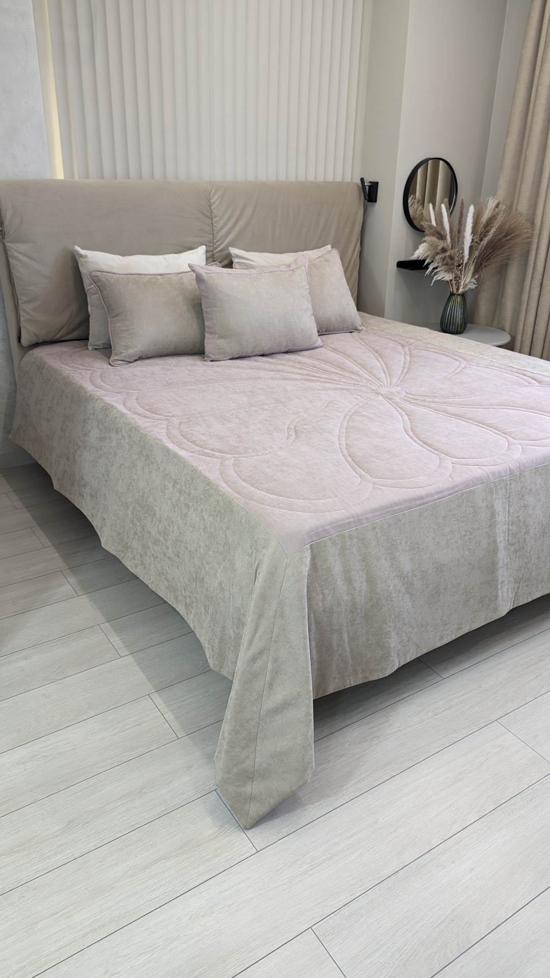 Покрывало с наволочками ASH TEXTILE 240х250 см, велюр, розовый, коричневый