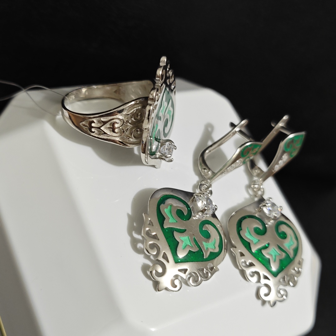 Balausa Jewelry Е215(9-10) 18р. вес 14 г серебро, фианит, эмаль