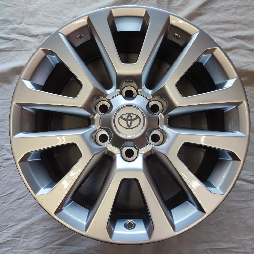 RS RS-05881 7.5x18/6x139.7 D106.2 ET25 графит, серебристый