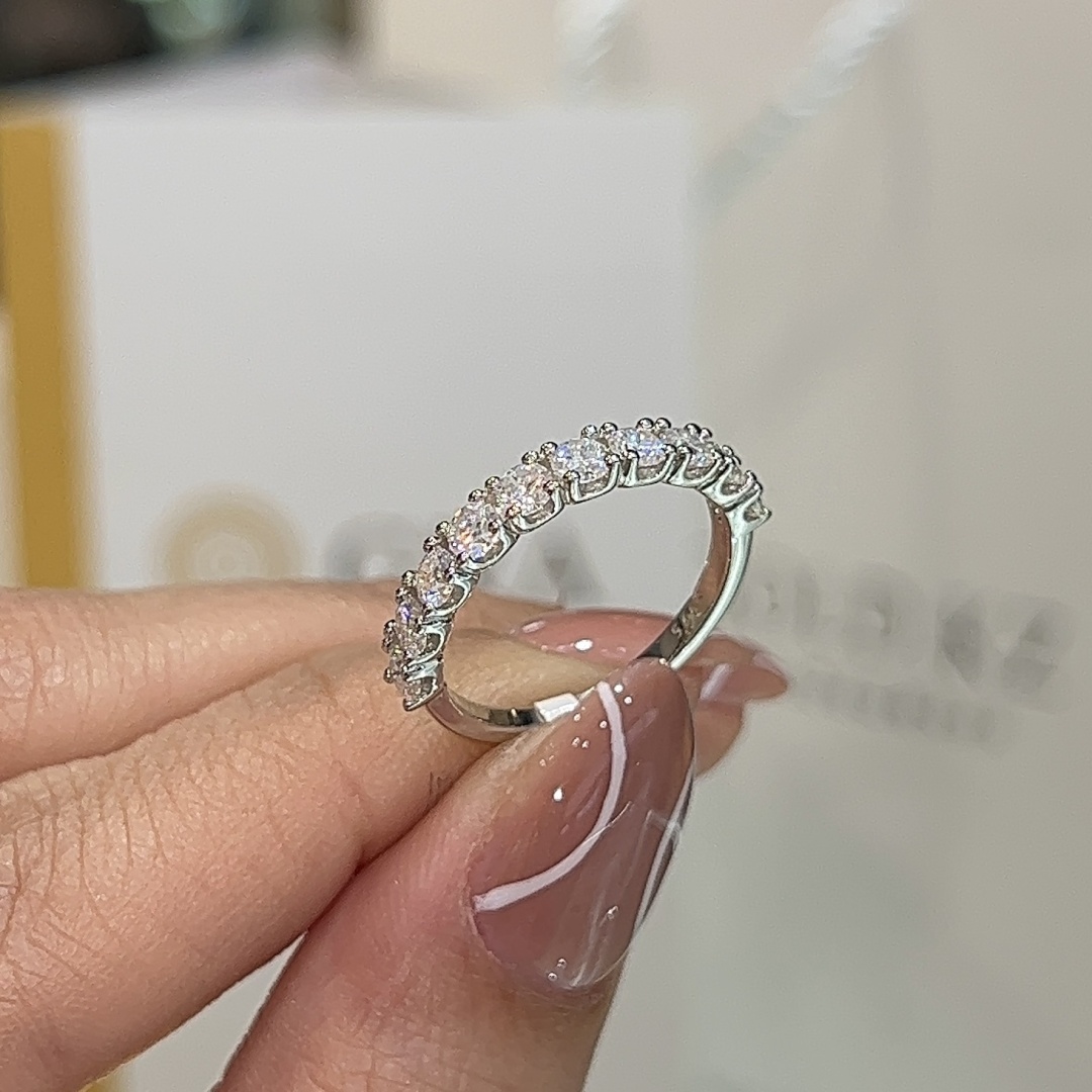 Ipekyolu Jewellery му/67/021123AY размер 18 вес 2 г серебро, муассанит