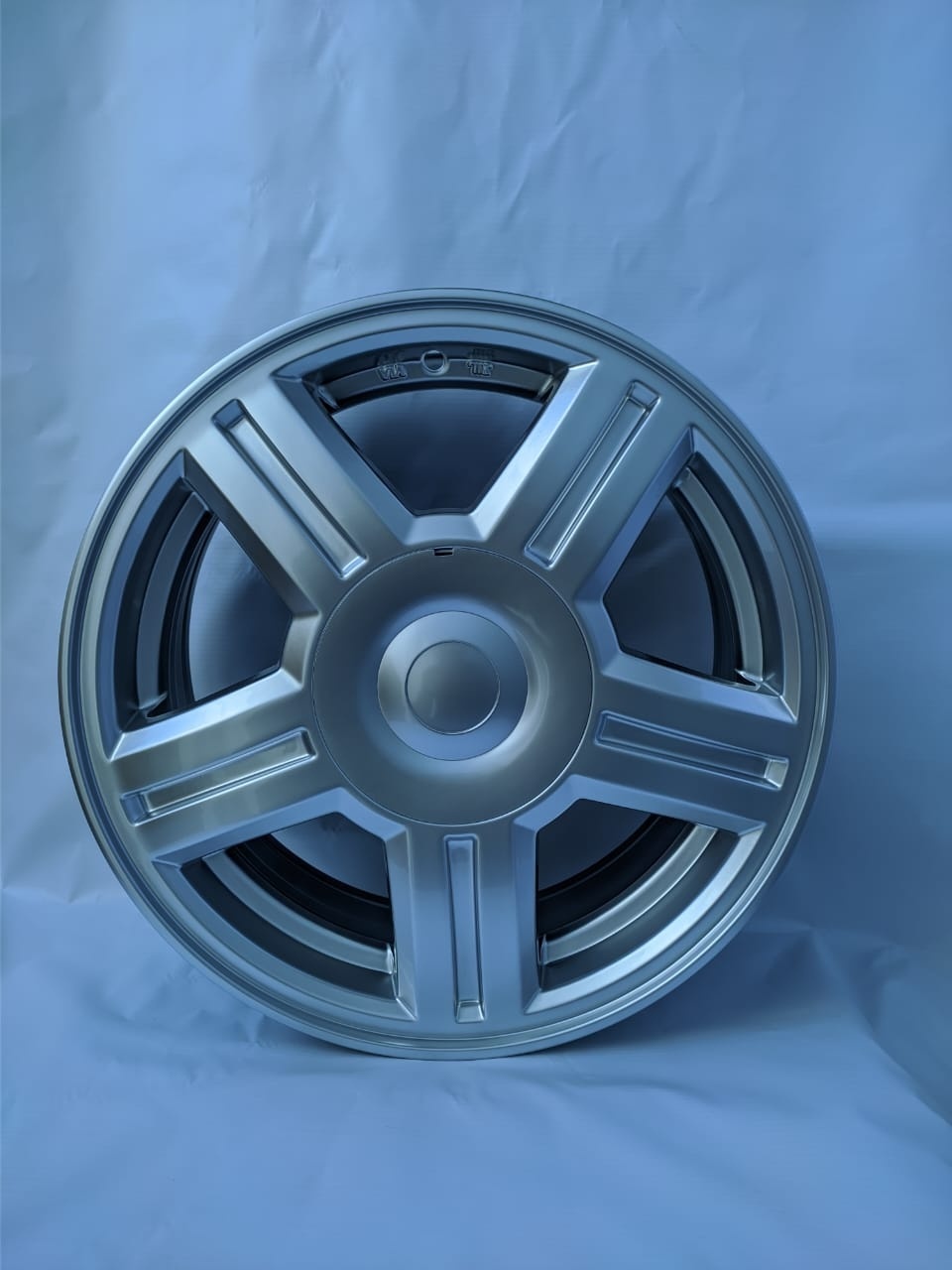 Replica z1056 6x16/4x98 D58.6 ET35 серебристый
