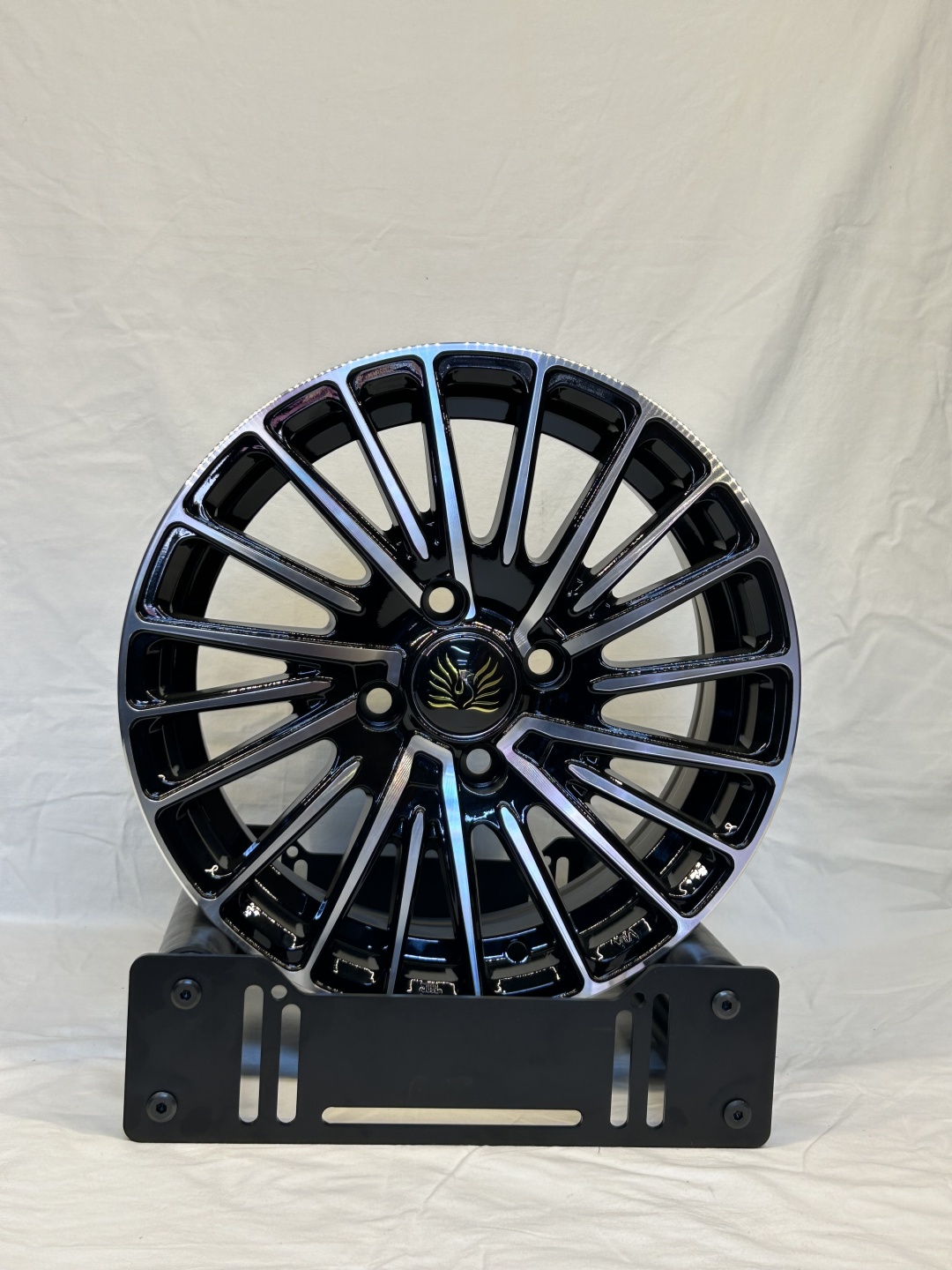 LKN Lkn2852 6x14/4x100 D67.1 ET35 4 диска черный, серебристый