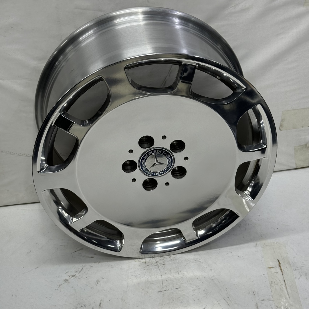 RNO FBX007 7.5x17/5x112 D66.5 ET35 4 диска серебристый