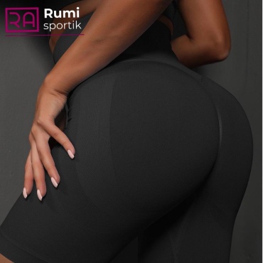 Спортивные шорты Rumi черный