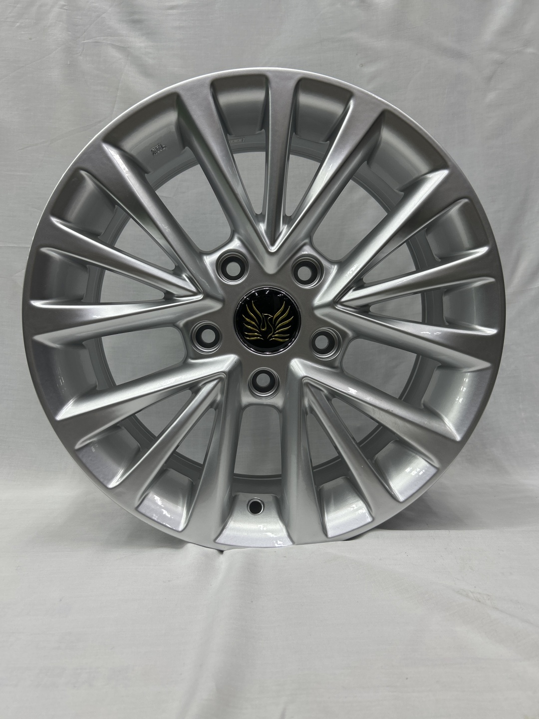 LKN 113 6x15/5x114.3 D60.1 ET35 4 диска серебристый