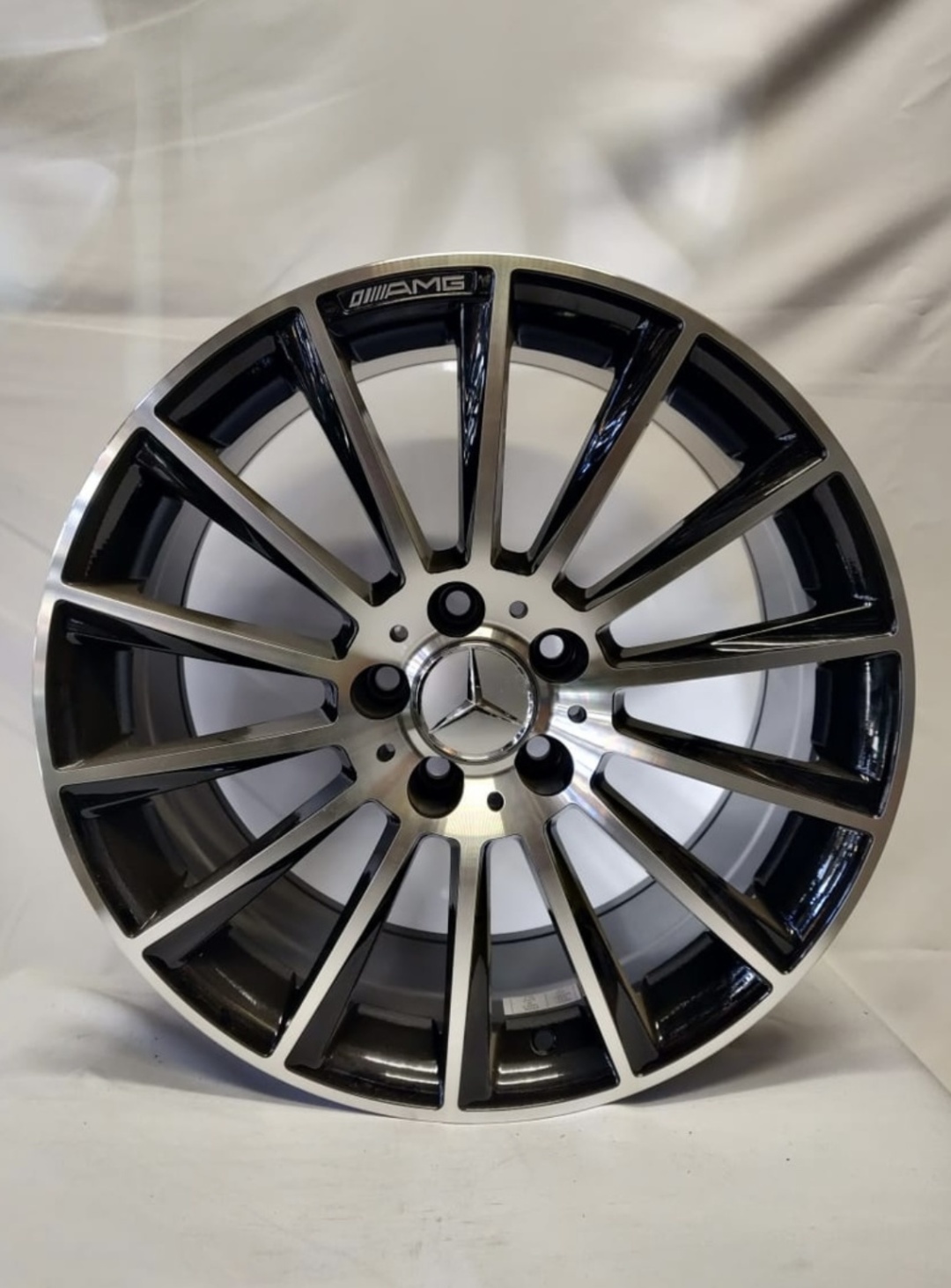 AC 836 8.5x18/5x112 D66.6 ET35 черный, серебристый