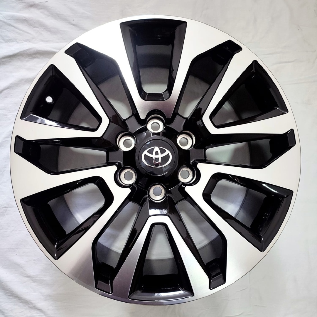 Toyota 887 8.5x20/6x139.7 D106.1 ET25 черный, серебристый