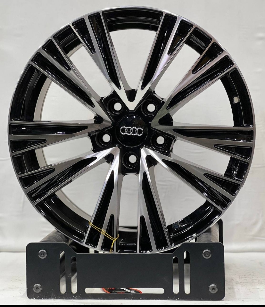 RS Audi 121 7.5x17/5x112 D66.6 ET35 4 диска черный, серебристый