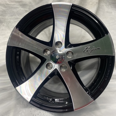 DIVAD bk5843 7x15/5x100 D57.1 ET30 4 диска черный, серебристый