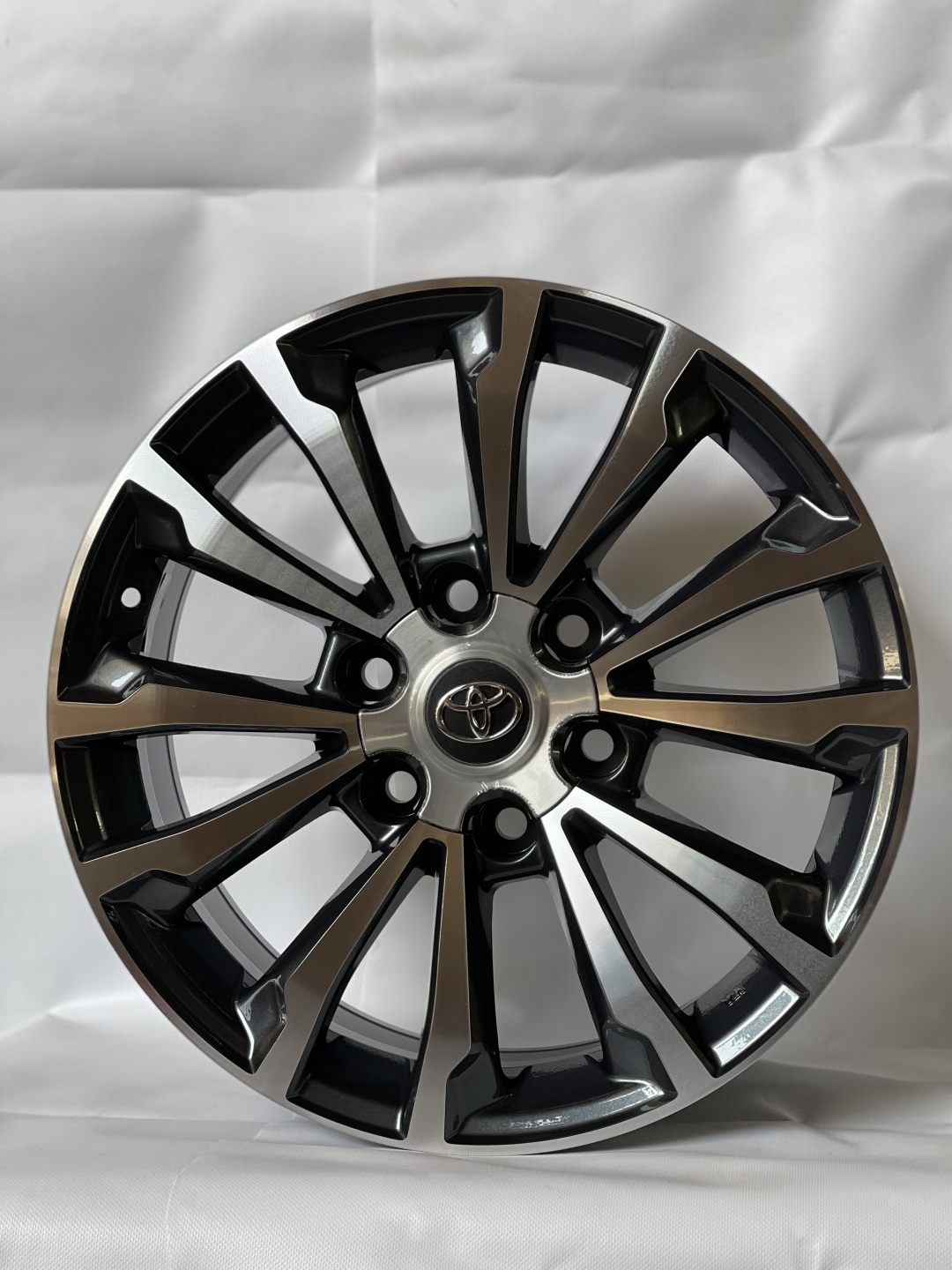AC 5880 7.5x17/6x139.7 D106.1 ET25 серебристый, серый
