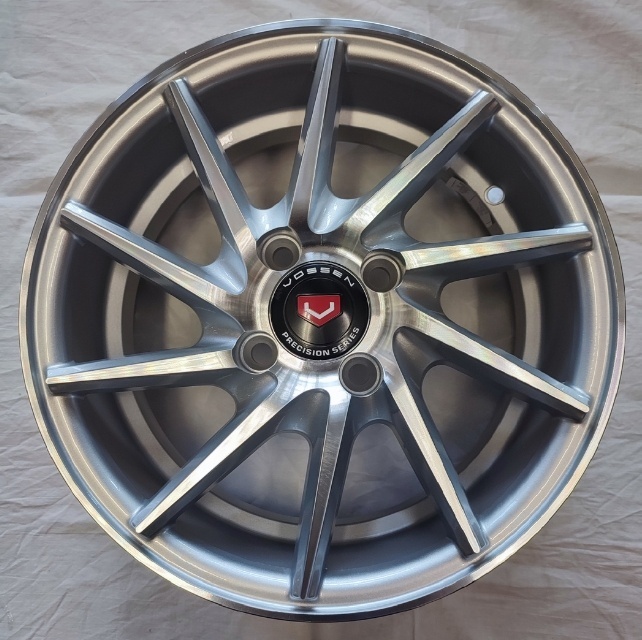 Vossen 765 6x14/4x100 D67.1 ET35 серебристый