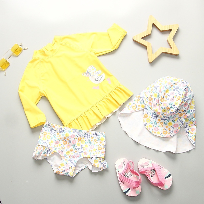 Купальник слитный BabyShark желтый