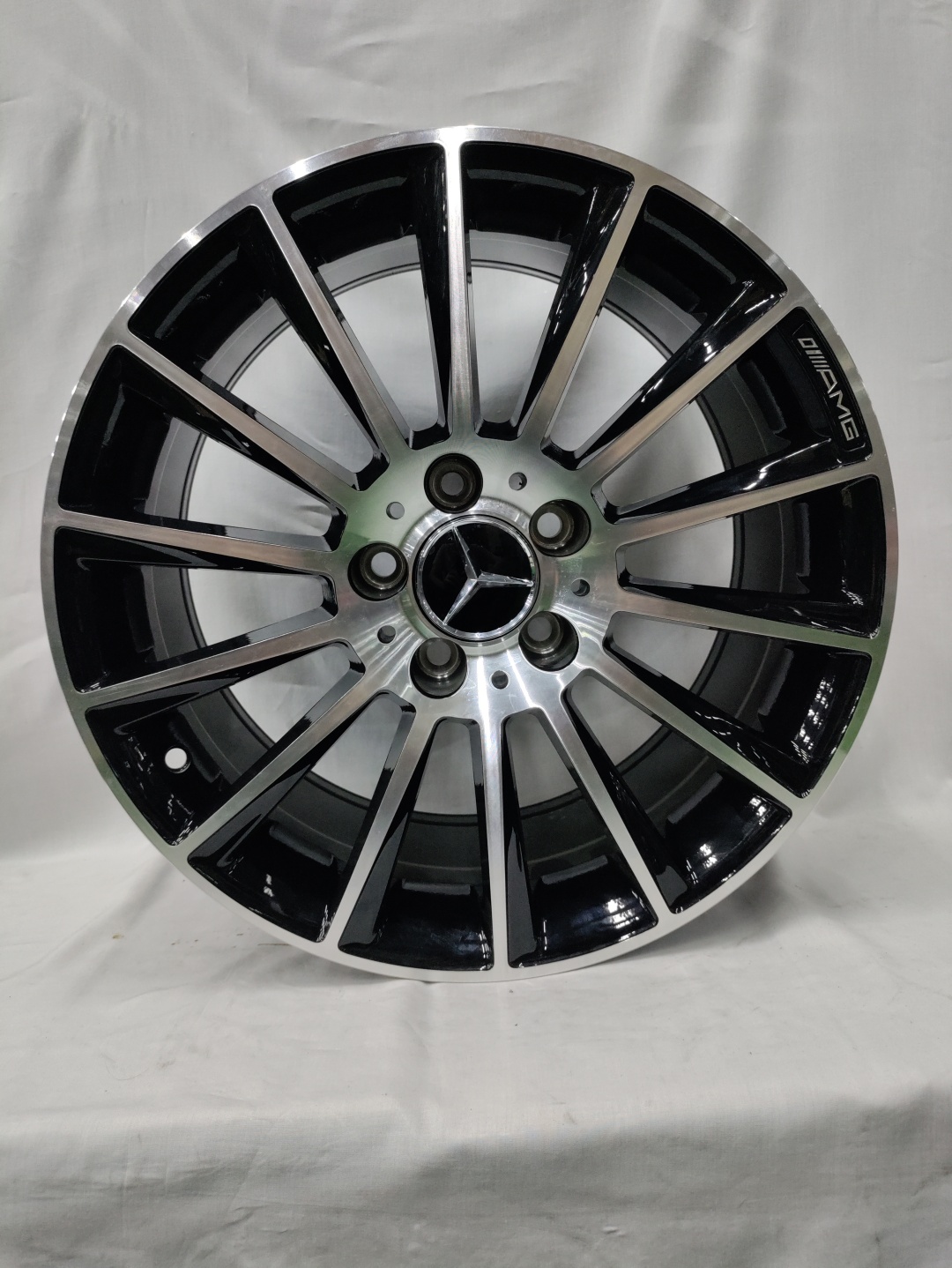 LKN Lkn592 8.5x18/5x112 D66.6 ET35 черный, серебристый