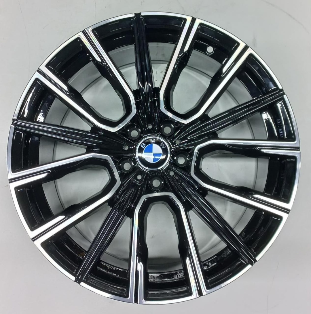 BMW 583G 8.5/10x20/5x120 D72.6 ET28 черный, серебристый