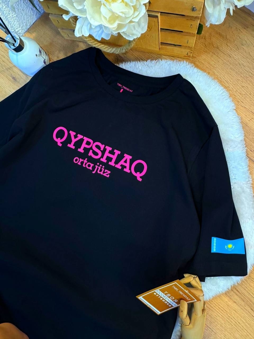 Футболка QYPSHAQ orta juz TMH_TREND.KZ черный, малиновый