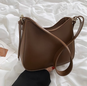 Сумка мессенджер Omg shop искусственная кожа коричневый