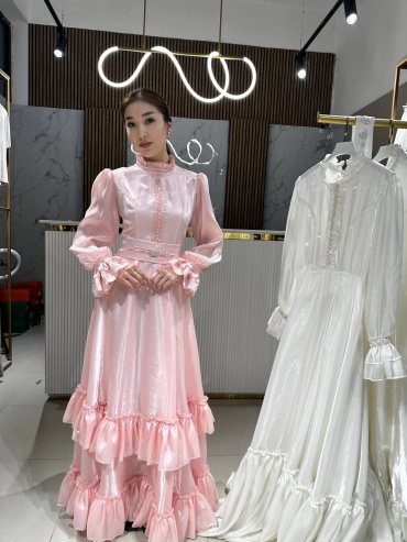 Национальный костюм Balgyn Amirkhan Couture белый, розовый