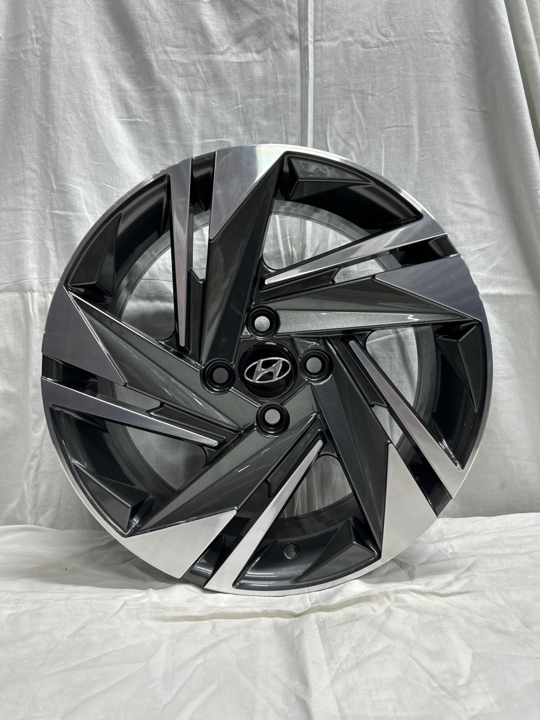SSM 34560 6.5x16/4x100 D67.1 ET45 серый, серебристый