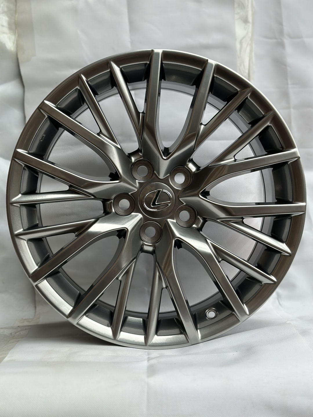 Toyota D1260 8x18/5x114.3 D60.1 ET35 4 диска графит