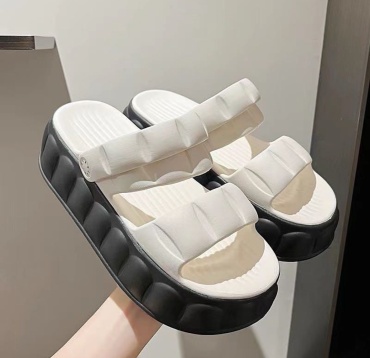 Шлепанцы Style белый, черный