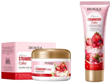 Bioaqua Strawberry набор по уходу за лицом унисекс