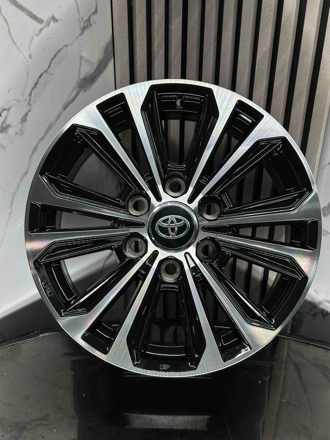 Toyota h3496f 7.5x17/6x139.7 D106.1 ET25 4 диска черный, серебристый