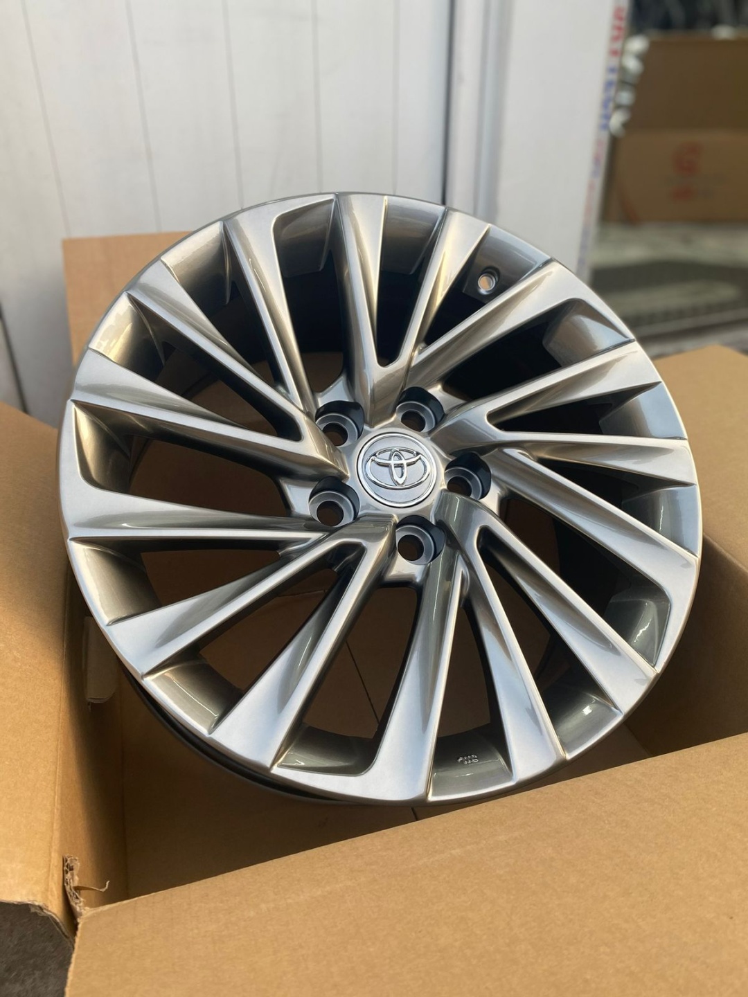 RNO 57160 8x18/5x114.3 D60.1 ET40 4 диска графит