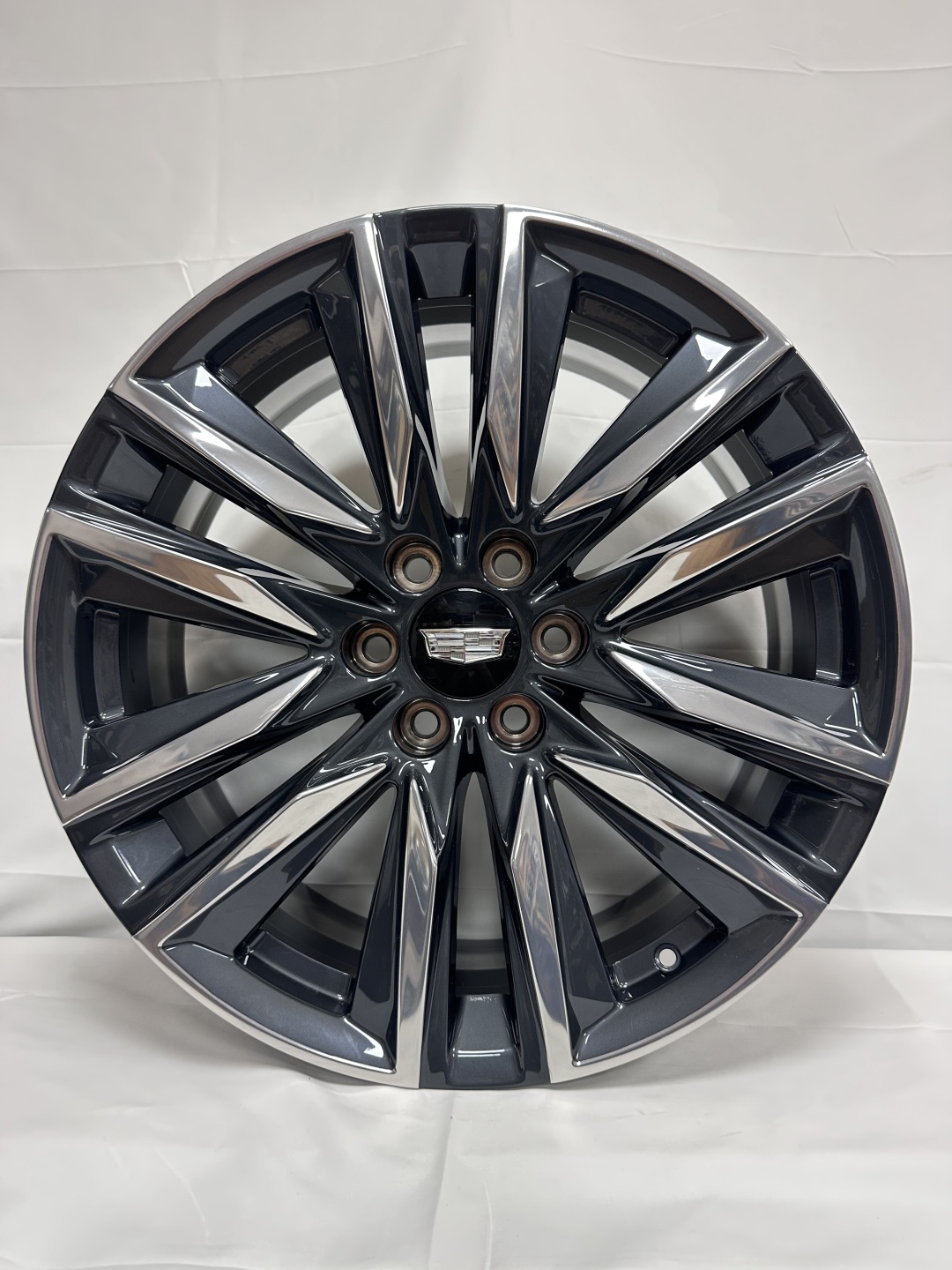 Cadillac 9x22/6x139.7 D78.1 ET28 4 диска серебристый, серый