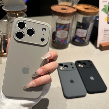 Чехол для Apple iPhone 17 Pro Max серый