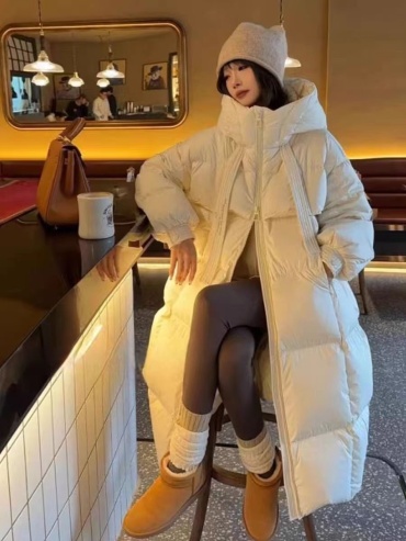 Зимняя куртка белый, бежевый