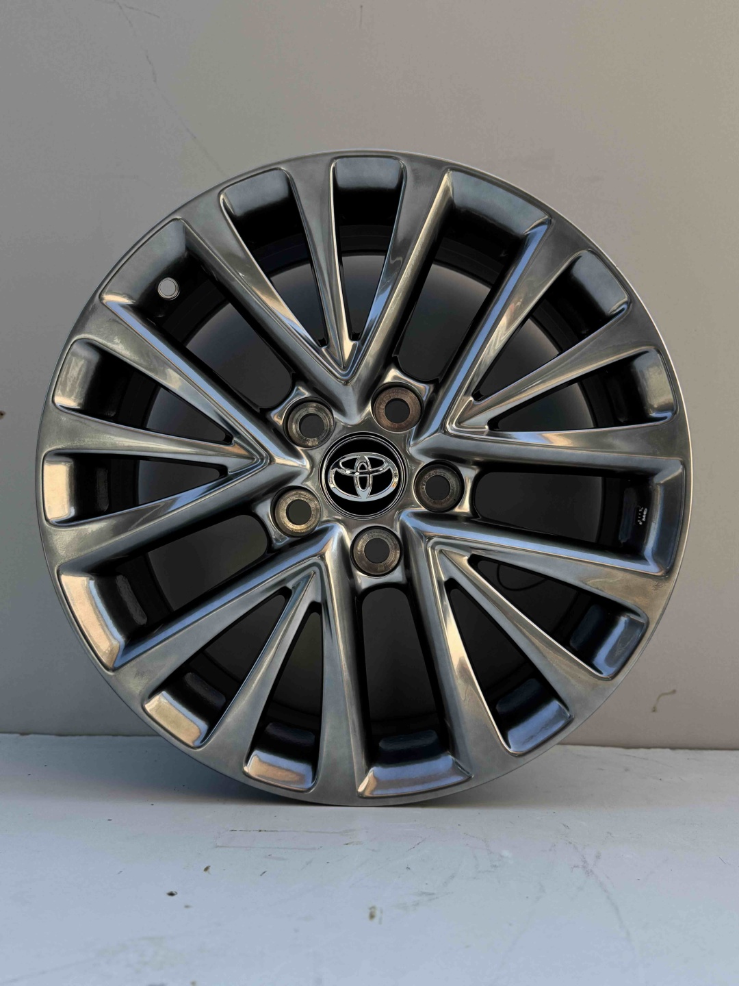 Toyota cam55 h675fff 7x17/5x114.3 D60.1 ET45 4 диска графит