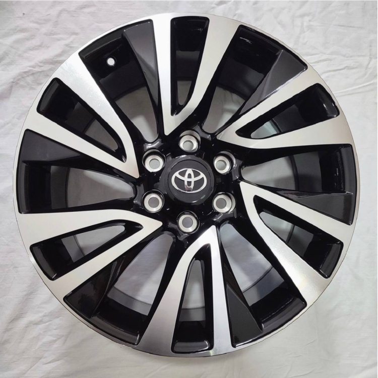 Replica H871D 8x18/6x139.7 D106.1 ET25 4 диска черный, серебристый