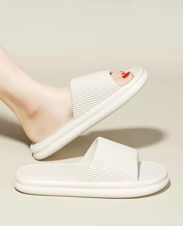 Шлепанцы Fashion белый