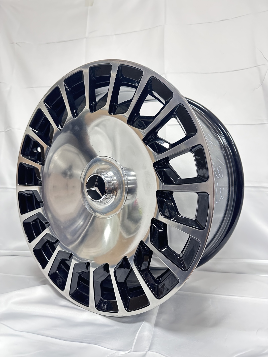 Mercedes 8.5/9.5x20/5x112 D66.6 ET38 4 диска серебристый
