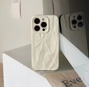 Чехол для Apple iPhone 16 Pro Max молочный
