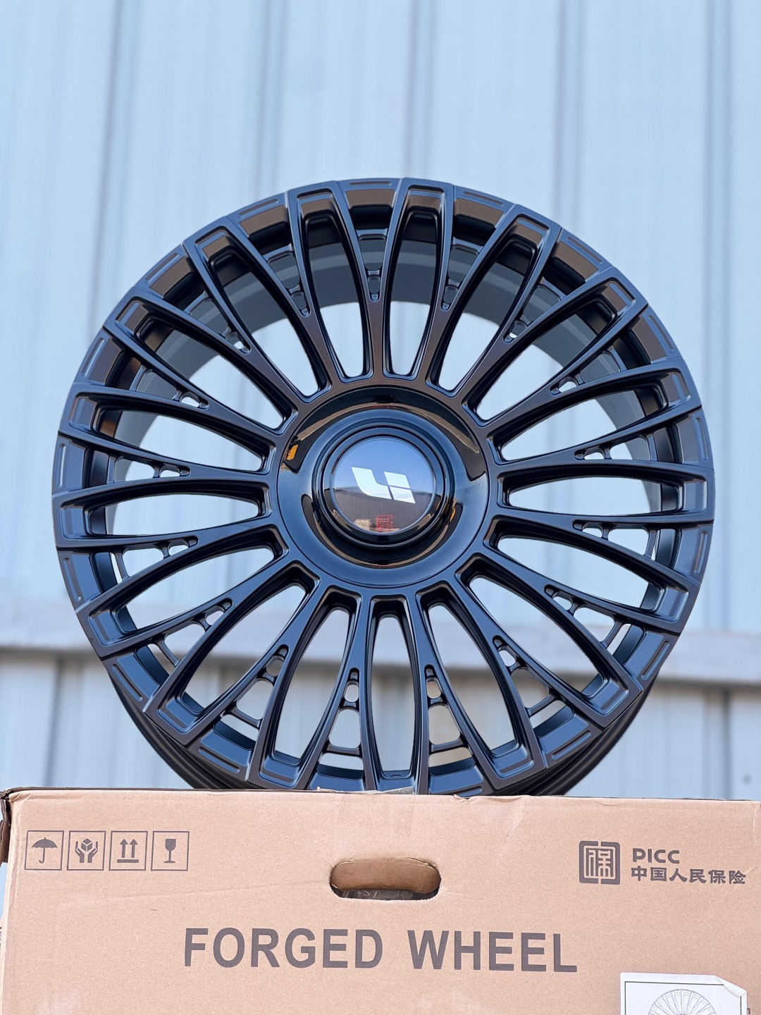 Fonyee SMS KOVKA 9x21/5x120 D62.5 ET45 4 диска черный