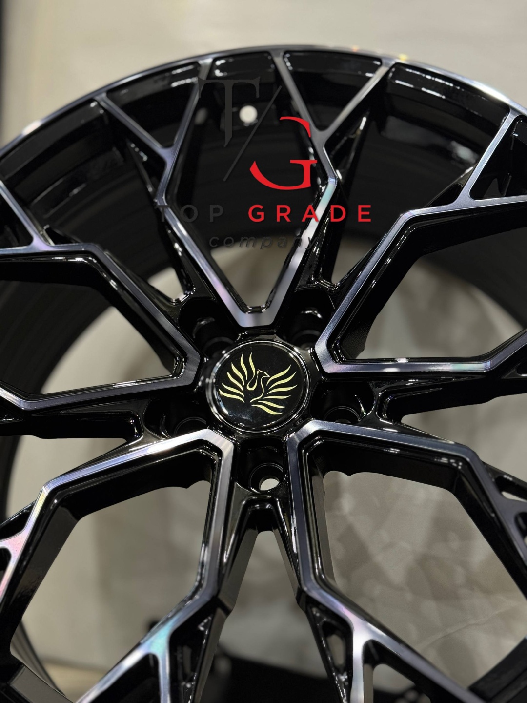 Top Grade vossen 533 8x18/5x114.3 D67.1 ET35 4 диска черный, синий