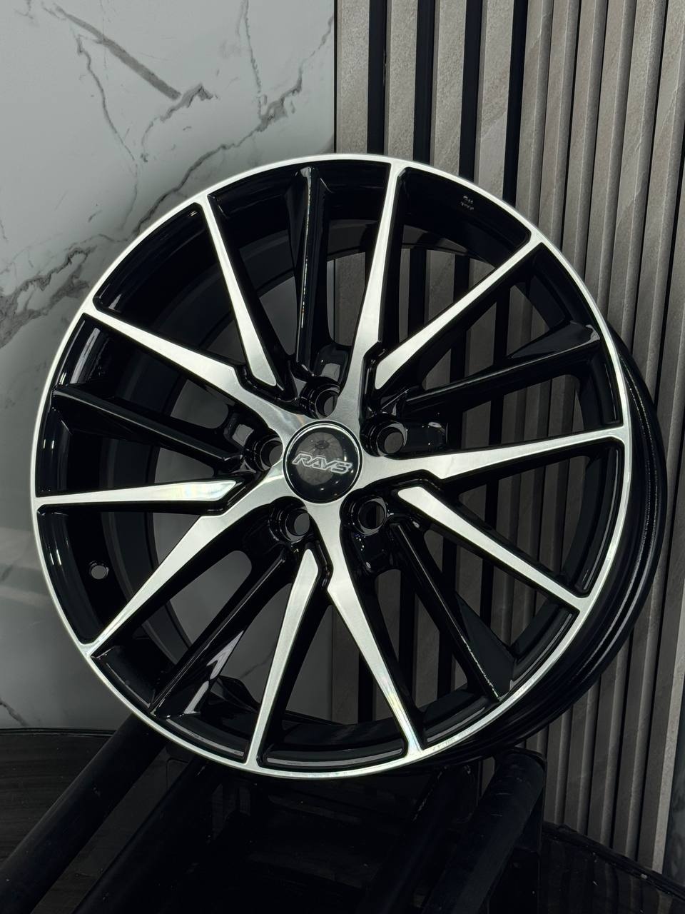 Top Grade Rays 224-7 7x17/5x100 D54.1 ET40 4 диска черный, серебристый